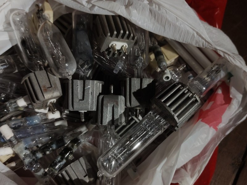 Com o pensador&nbsp;aberto